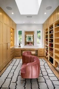 Mirror and chairs