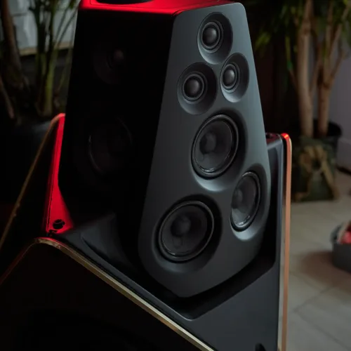 B&O Beolab 90